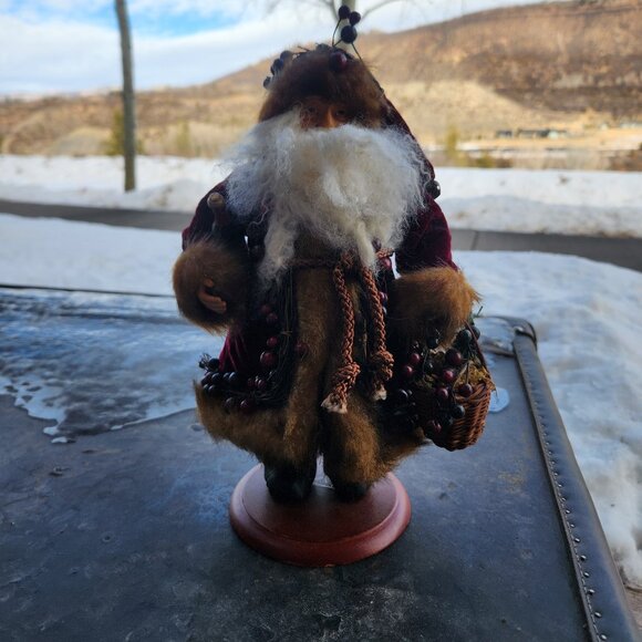 Santa Figurine - Picture 2 of 9